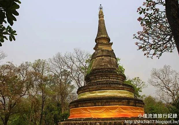 在泰國清邁悟孟寺，看見山林中的古老虔誠