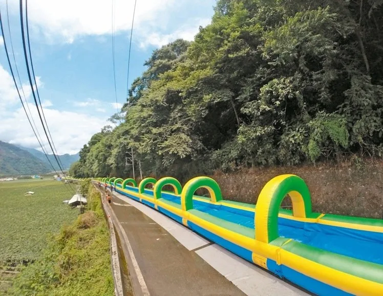 南投700公尺滑水道 1趟2.5分鐘